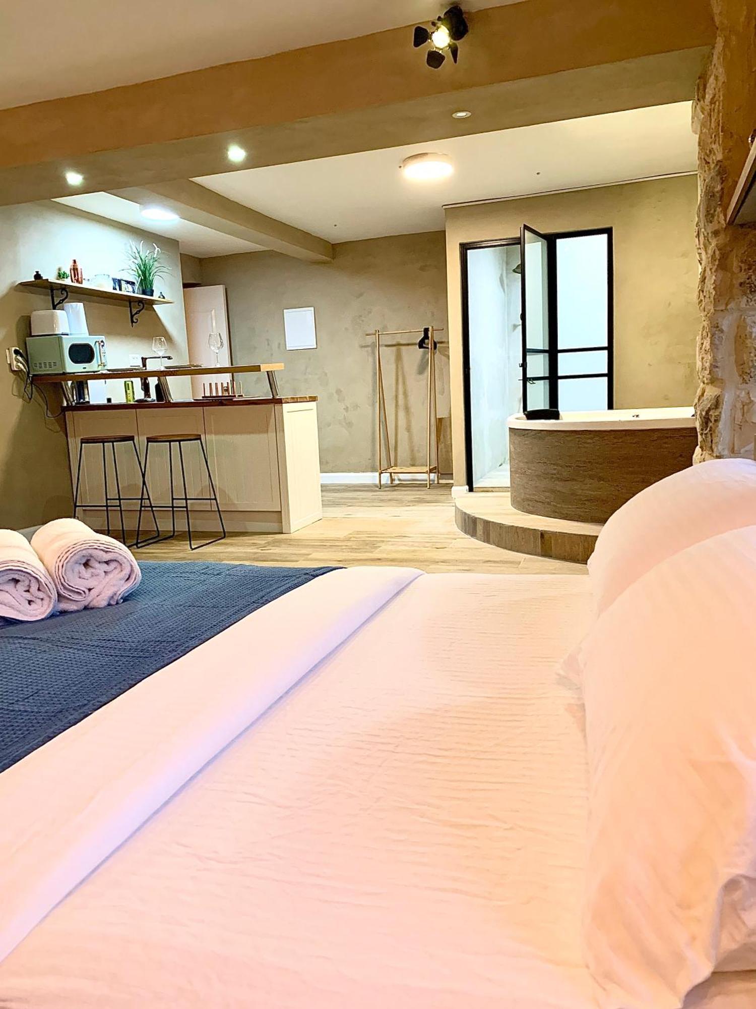 Boutique Apartment In Heart Of ไฮฟา ห้อง รูปภาพ